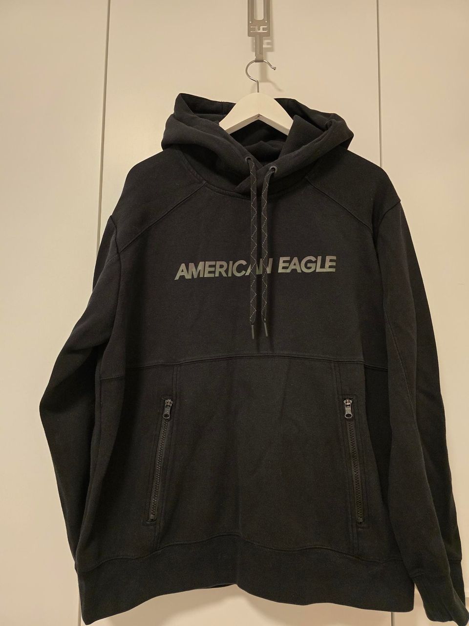 American Eagle huppari