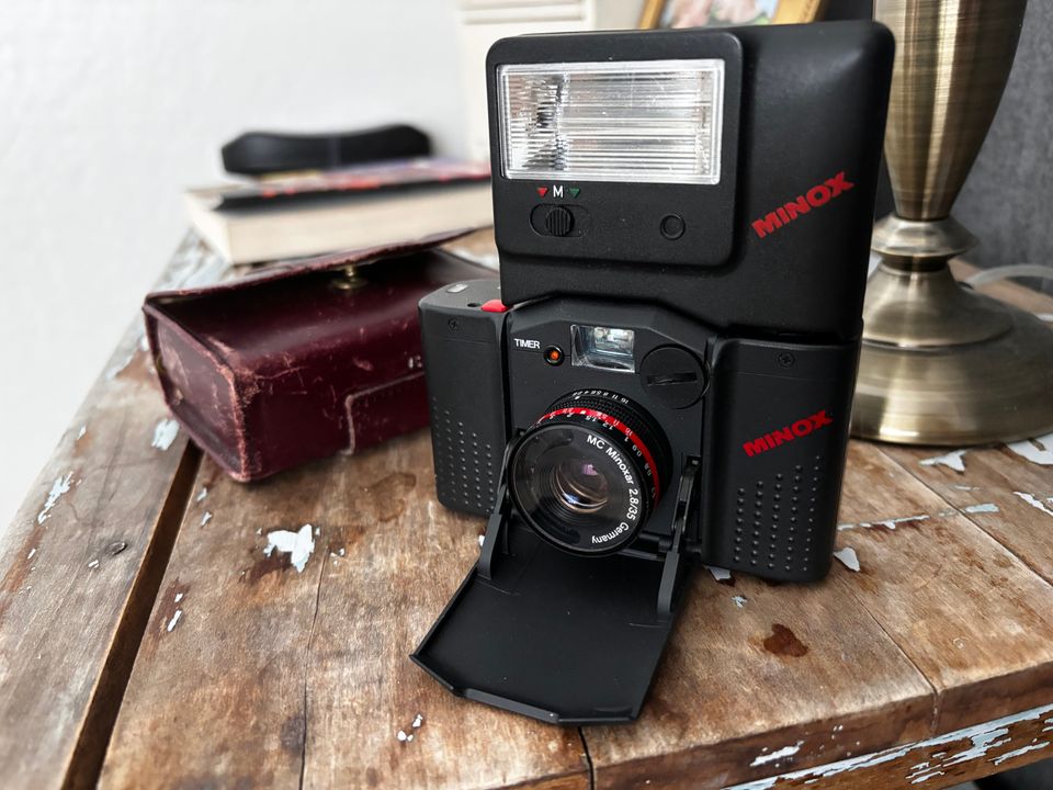 Minox GT-E kamera ja FC-E salama