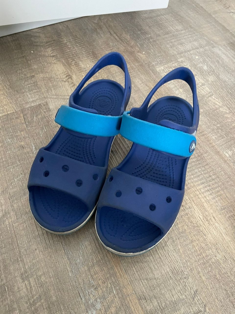 Crocs J1 sandaalit