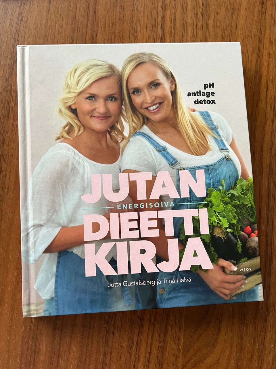 Jutan energisoiva dieetti kirja