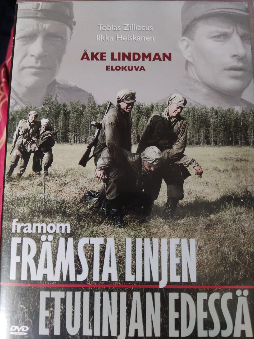 Etulinjan Edessä, Åke Lindman DVD