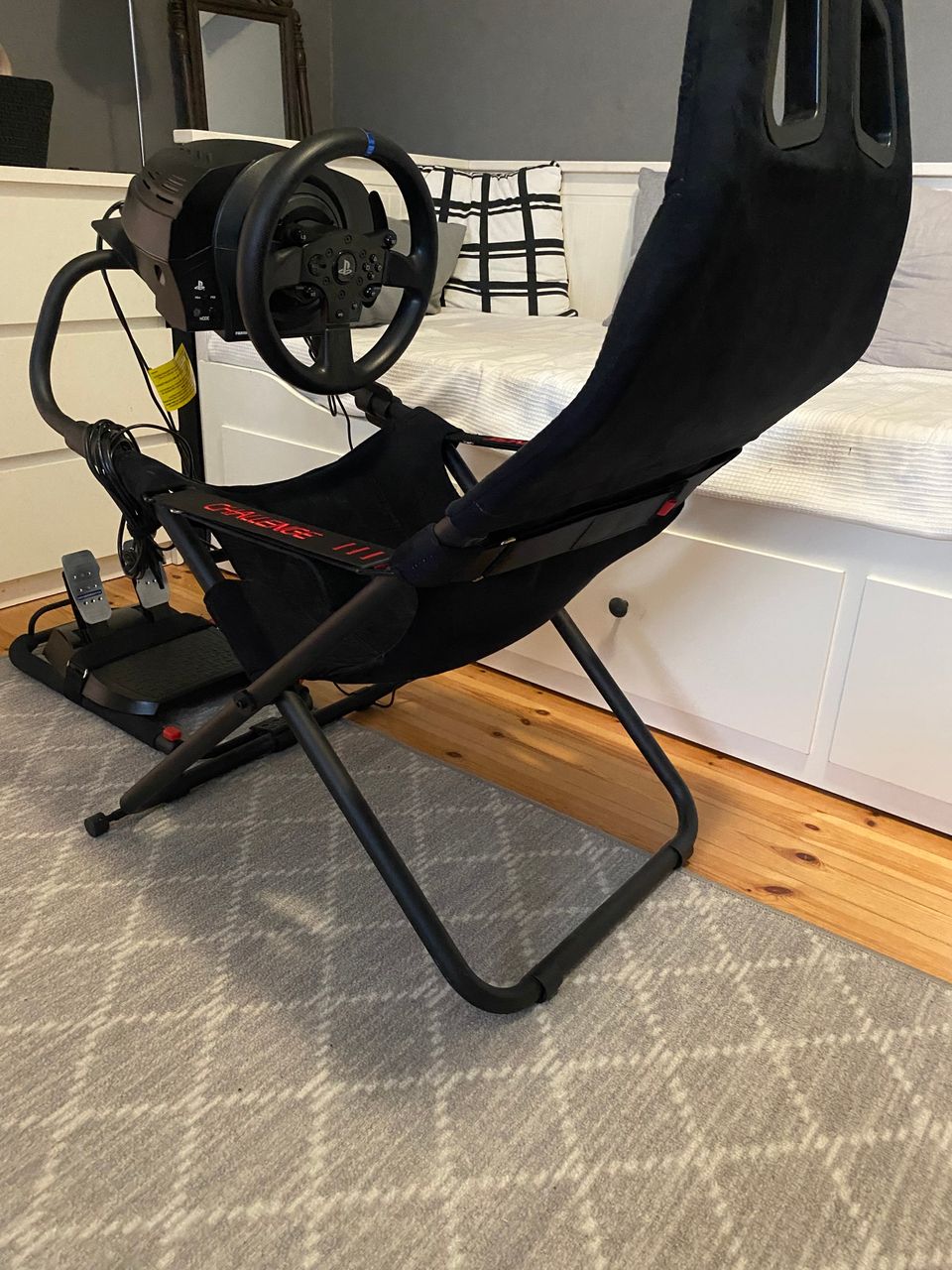 Playseat + ratti ja polkimet