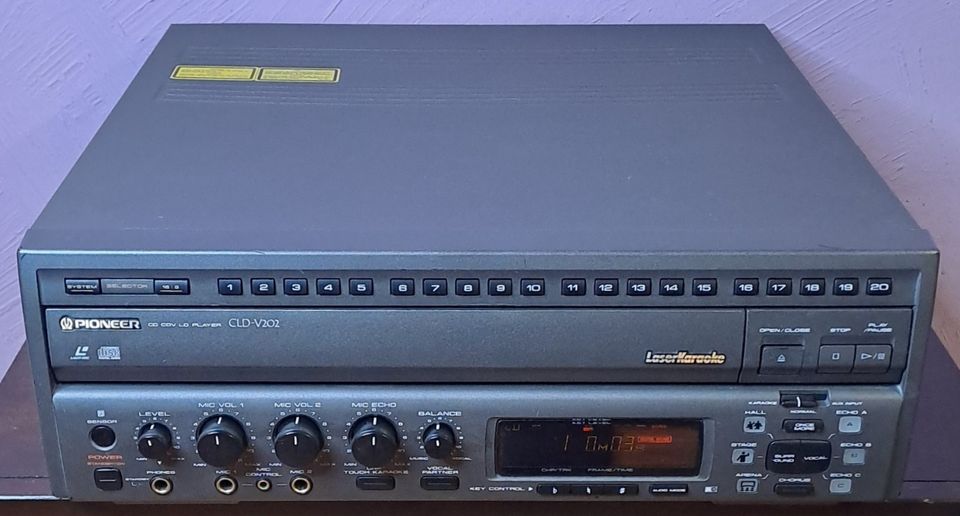 Laser Disc -soitin Pioneer CLD-V202