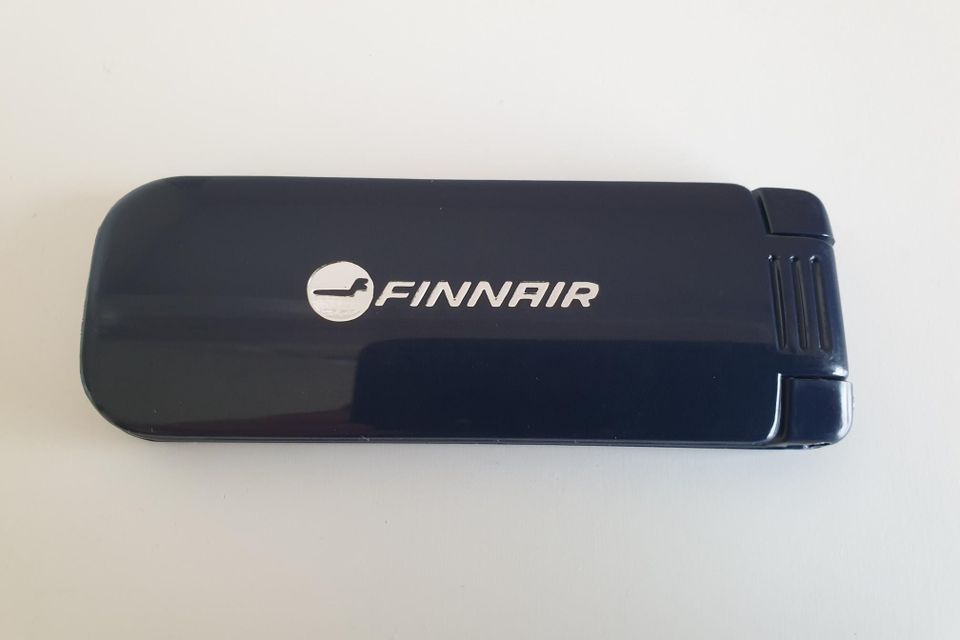 Finnair vaateharja ja kenkälusikka