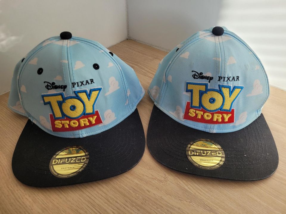 2 x Toy Story lippiksiä (harvinaisia)