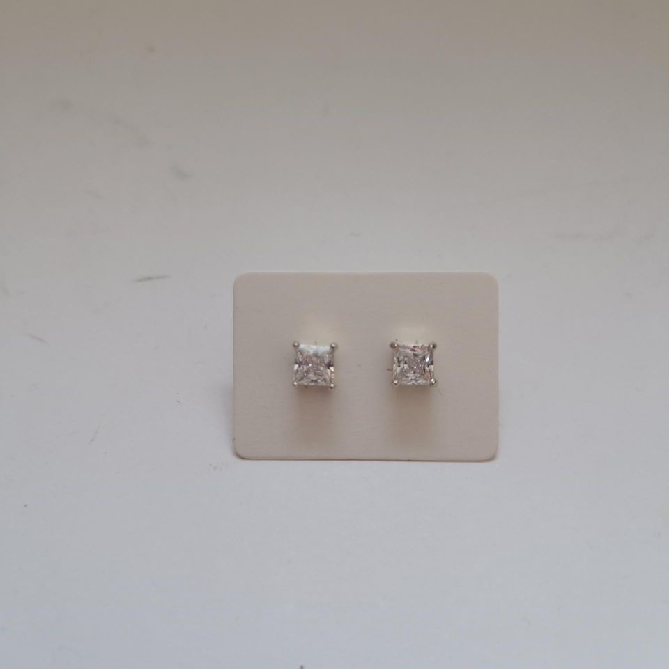 925 hopeiset zirkonia nelikulmaiset 0,5 cm korvakorut