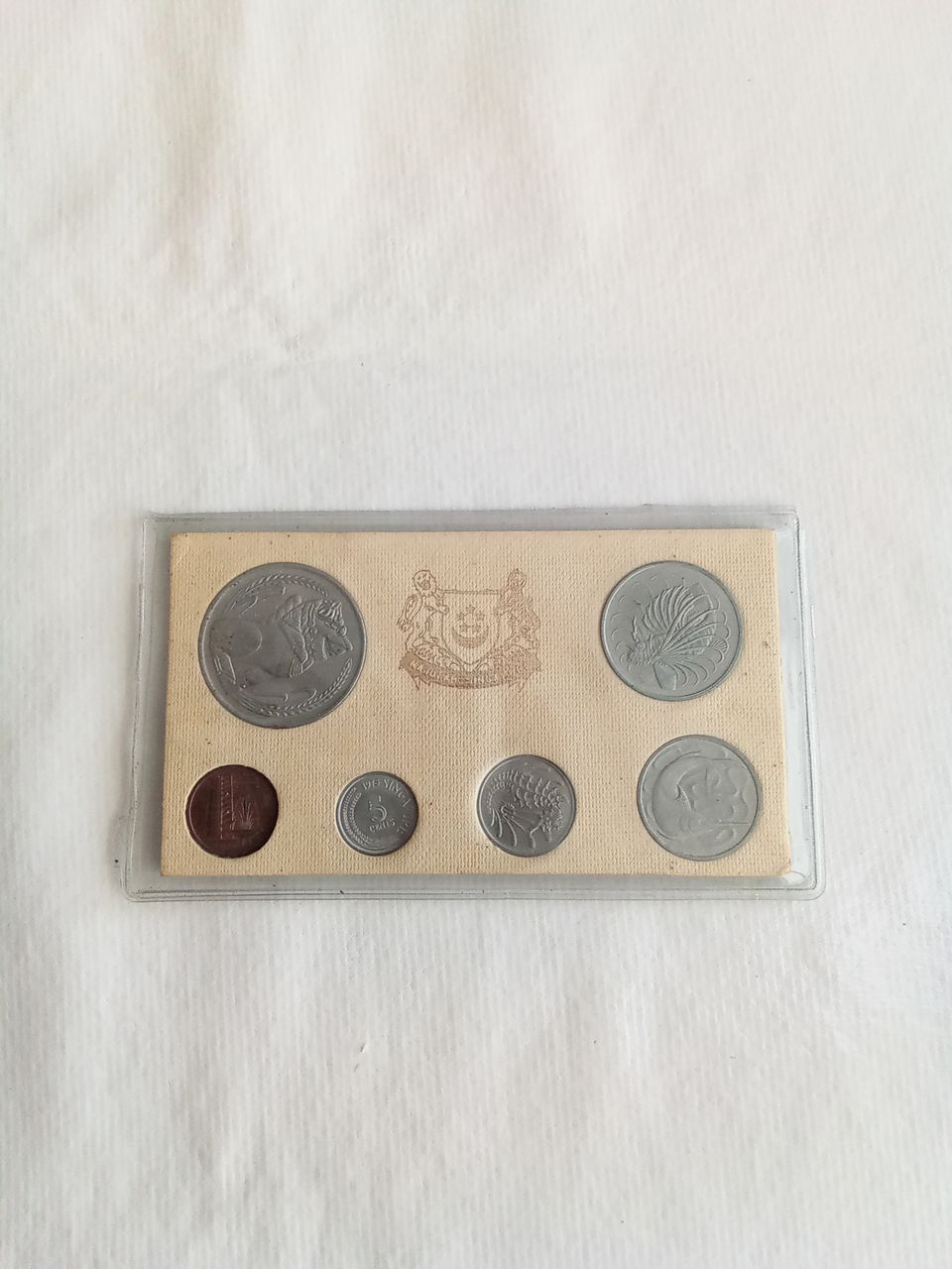 Singaporen Uncirculated coins 1975