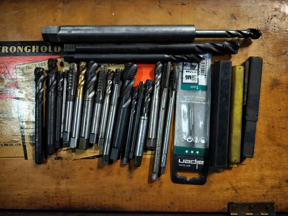 Työkaluja korjaamolta