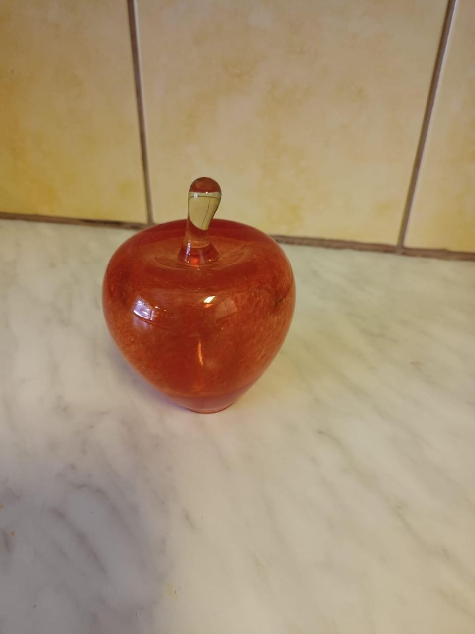 Punainen omena