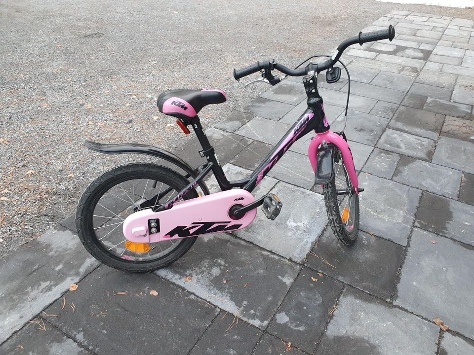 KTM Girl 16" musta/pinkki polkupyörä