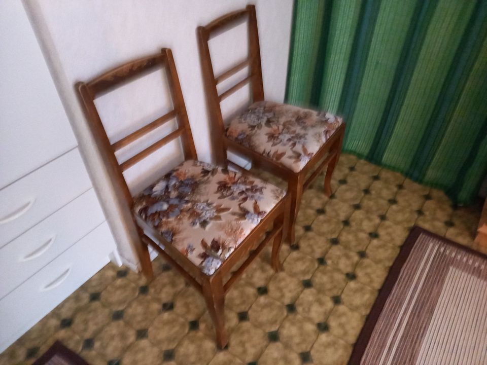 Vanhat tuolit
