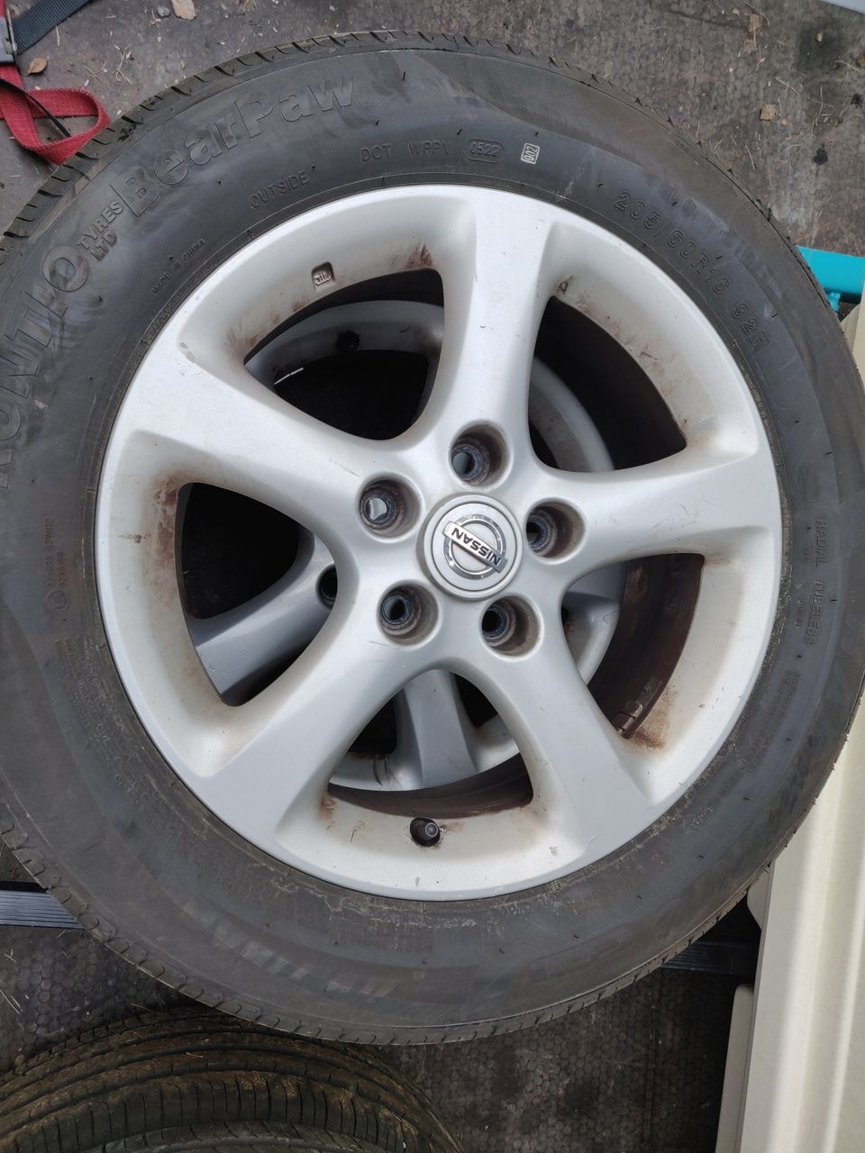 Auton kesärenkaat 205/60 R16