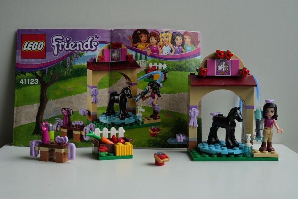 LEGO Friends 41123 Varsan Pesupaikka