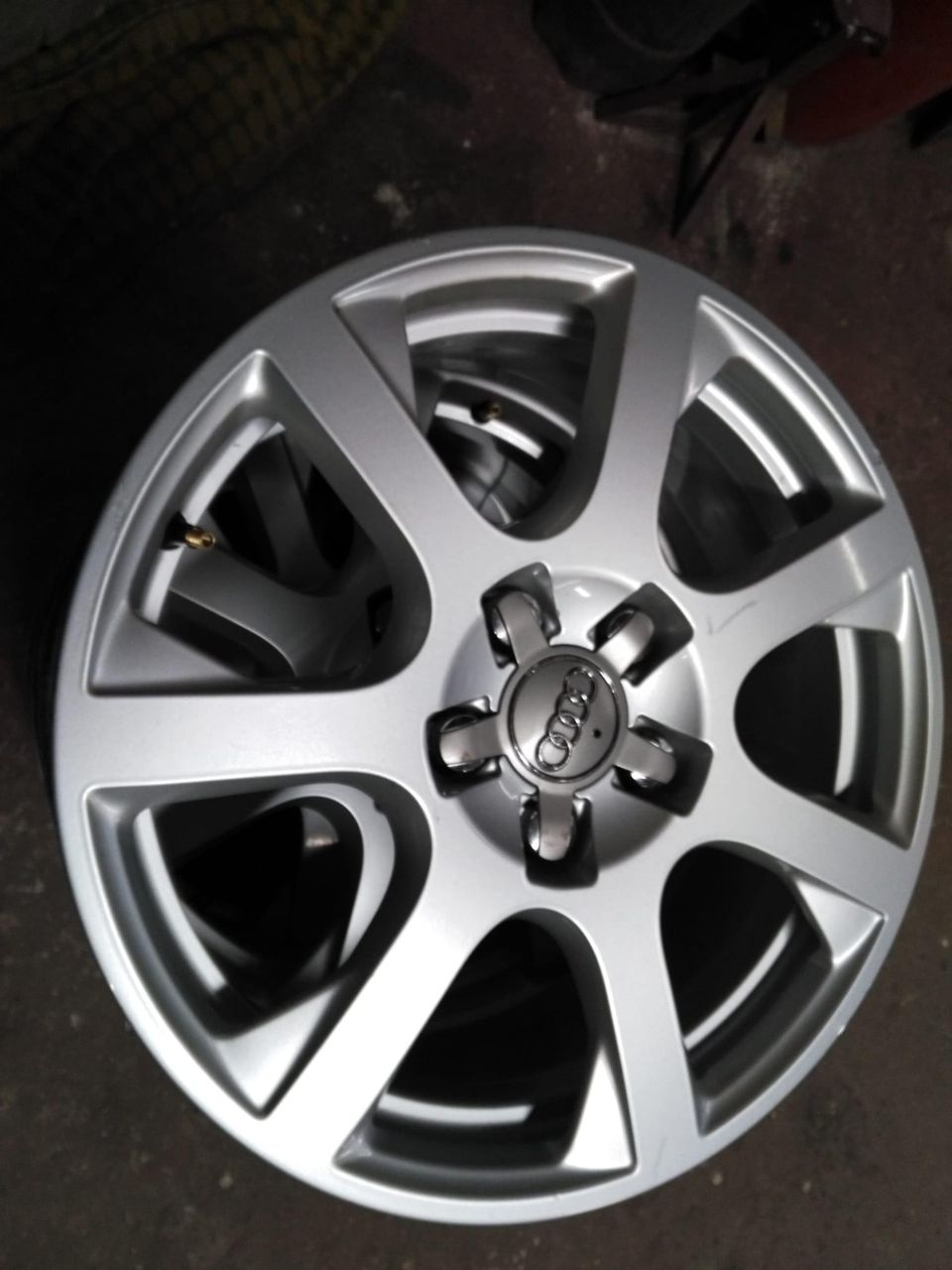 Audi Q7 Alumiinivanteet 17" 4kpl,