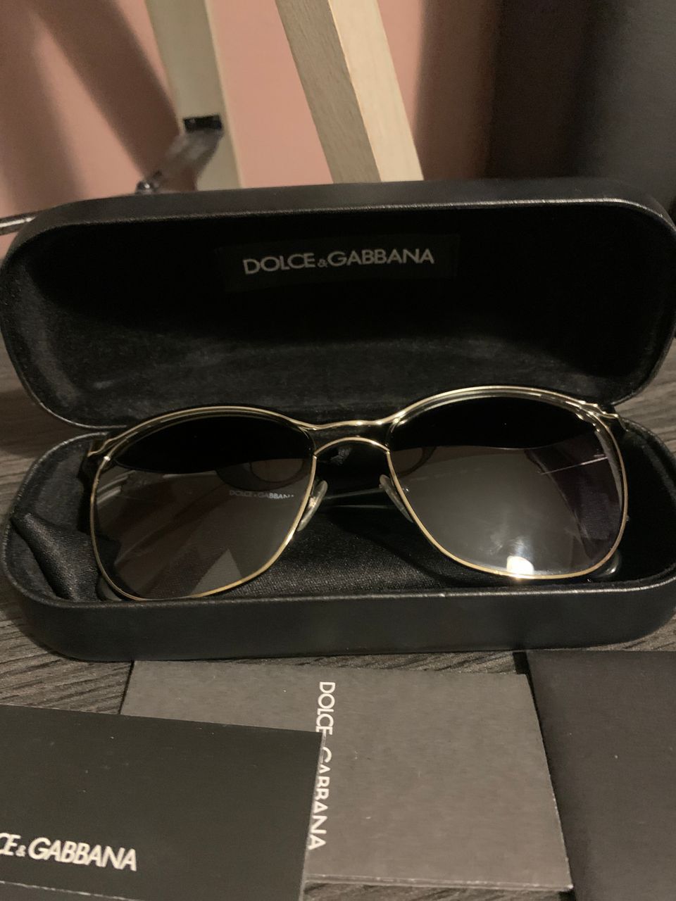 Dolce & Gabbana aurinkolasi