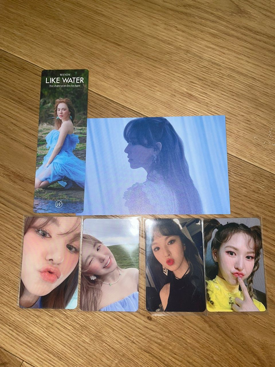 Red Velvet Wendy photocards