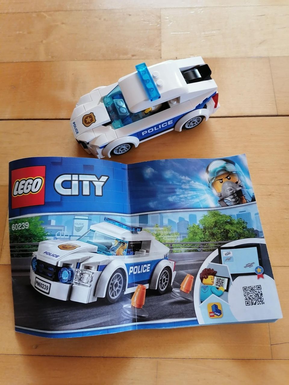 Poliisiauto Lego 60239