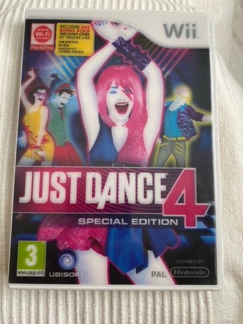 Nintendo Wii Just Dance 4 special edition