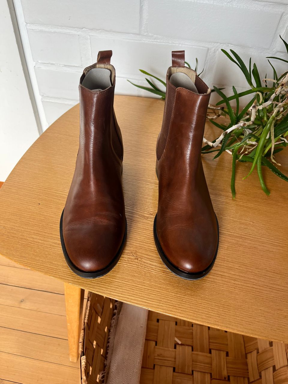 Samuji chelsea boots