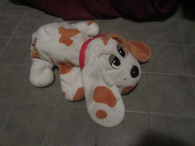 Pound Puppies Ruskea-valkoinen Koira pituus 34 cm