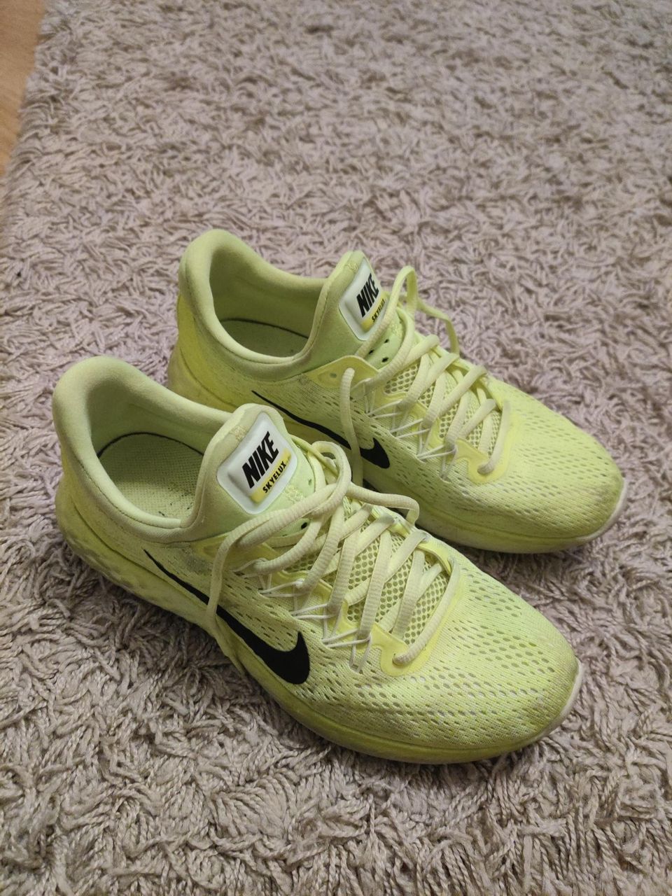 Nike neon kengät