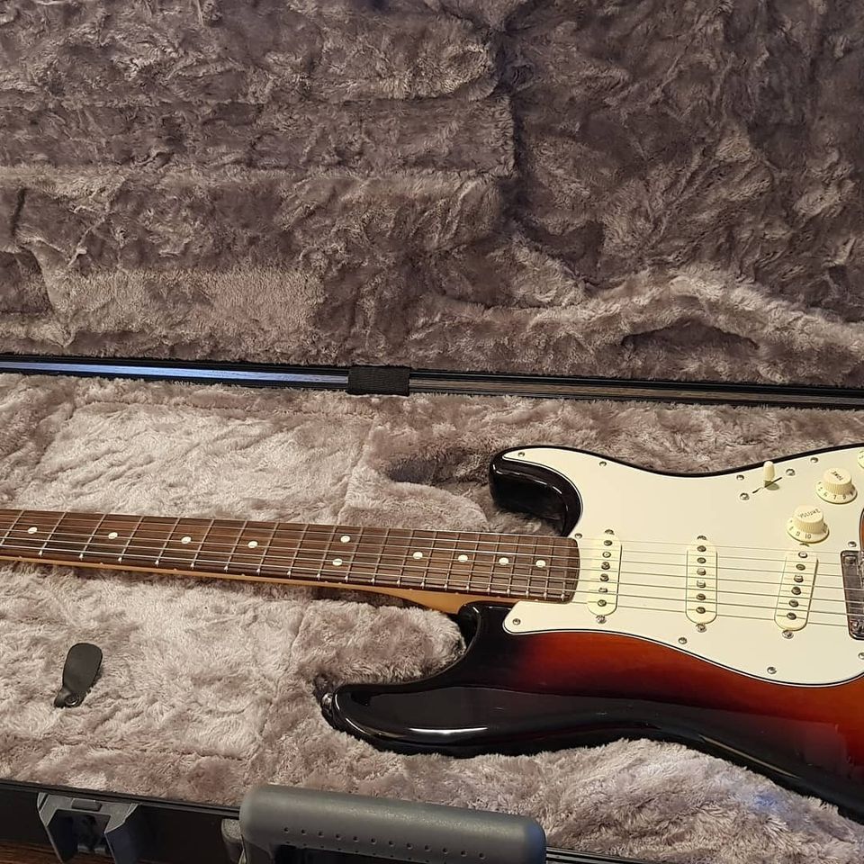 American Pro Stratocaster