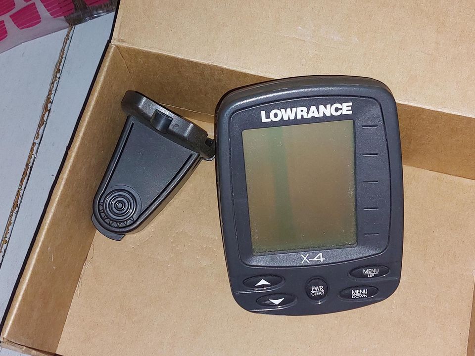 Lowrance X-4 kaikuluotain