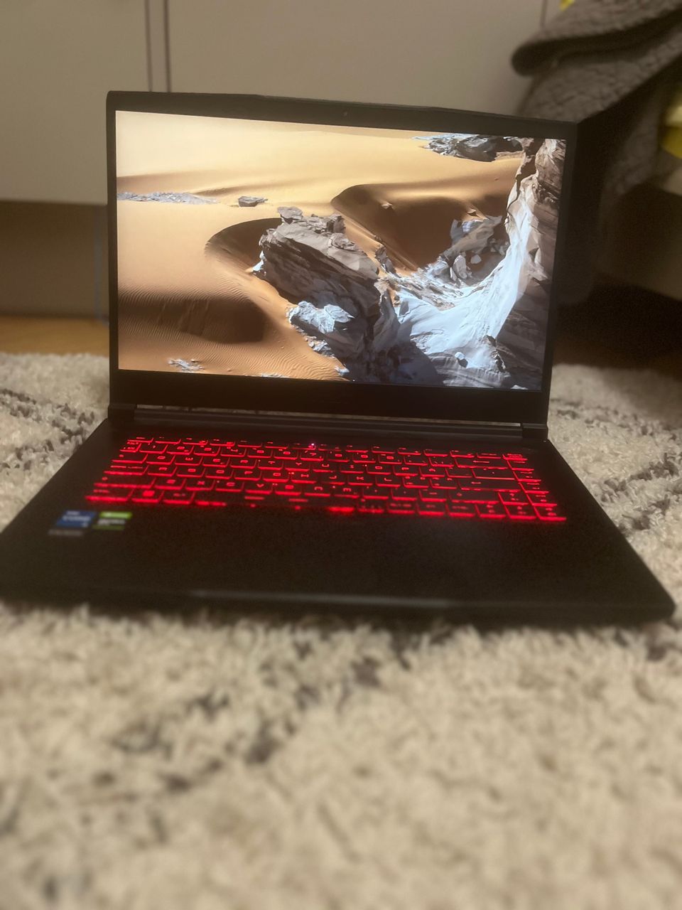 MSI GF63 Thin 15,6" pelikannettava