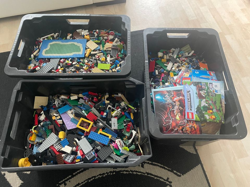 Legoja 3 laatikollista