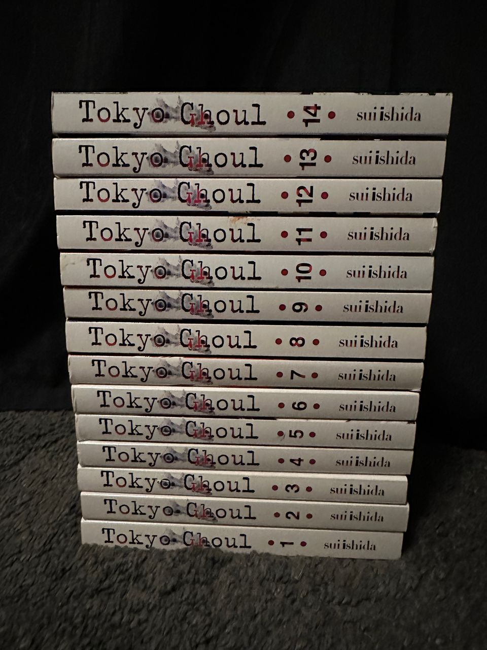 Tokyo Ghoul ja Tokyo Ghoul:re mangat