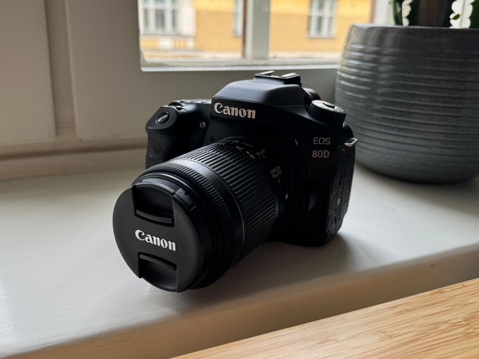 Canon 80D full kit