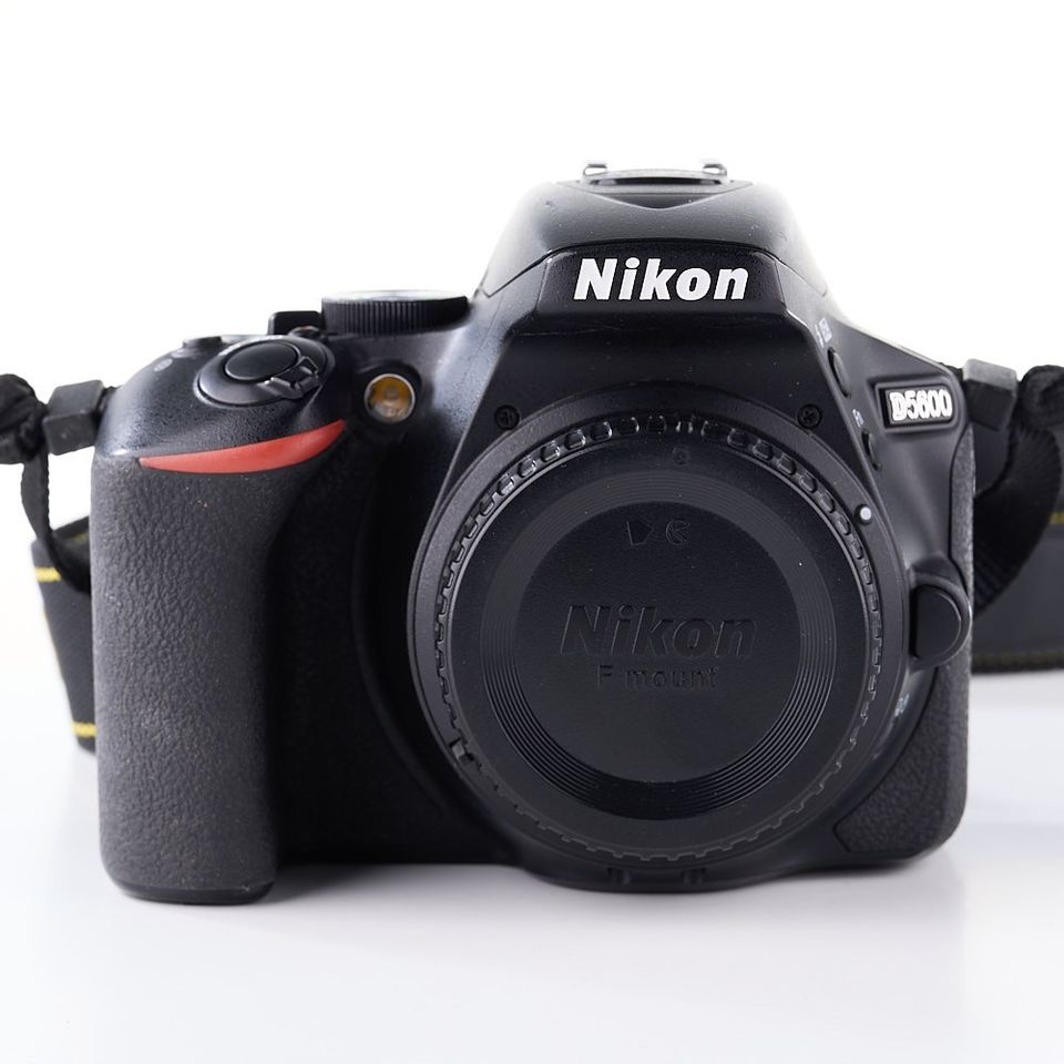 Nikon D5600 (SC: 21210)