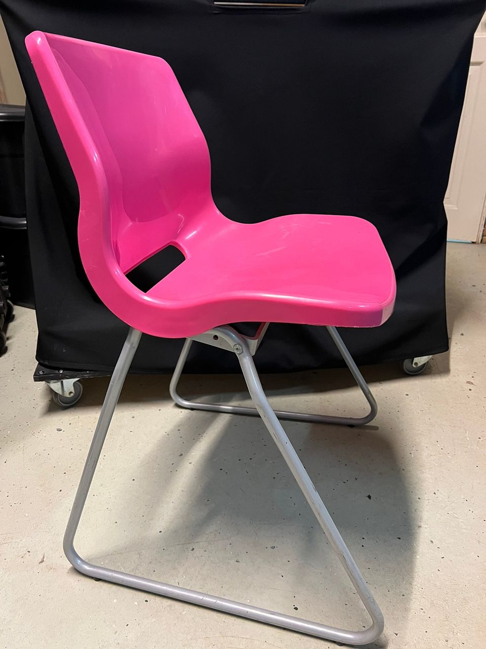 Pinkki IKEA tuoli