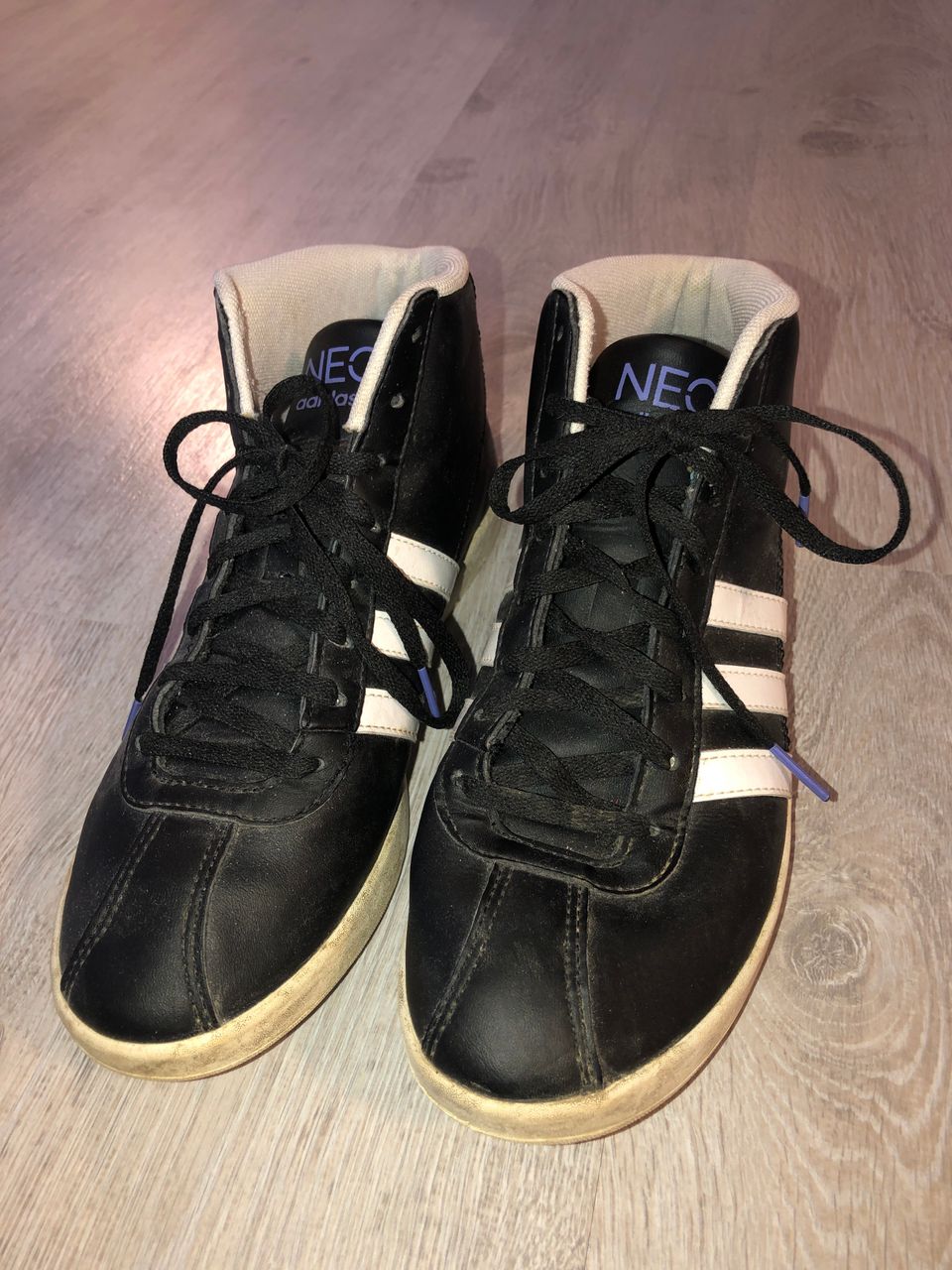 Adidas Neo kengät