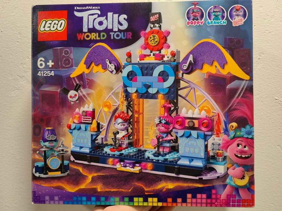 Lego Trolls World Tour 41254 Volcano Cityn Rock-konsertti