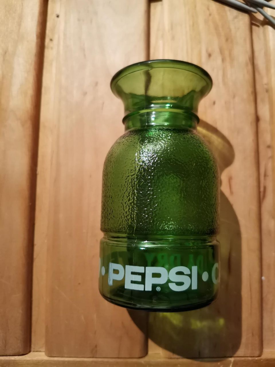 Riihimäenlasin Pepsi-lantrinkipulloja 15€/pullo