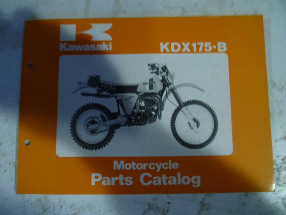 Kawasaki varaosakirja KDX175-B 1981