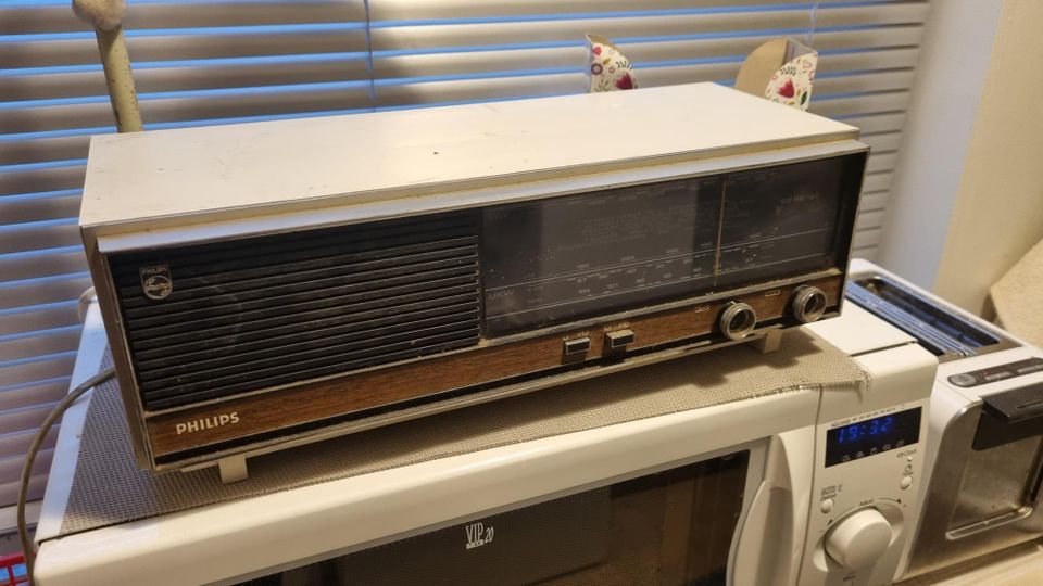 Philips retro radio