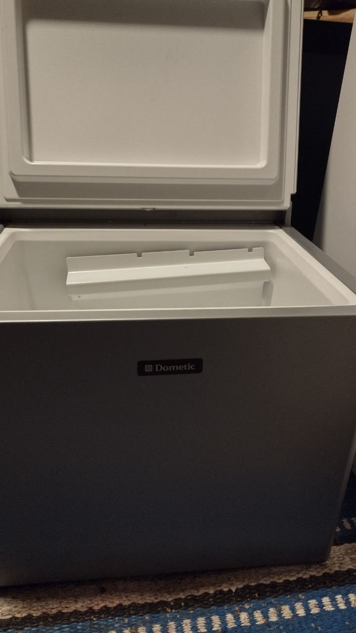 DOMETIC Caravan käyttöön soveltuvat jääkaapit