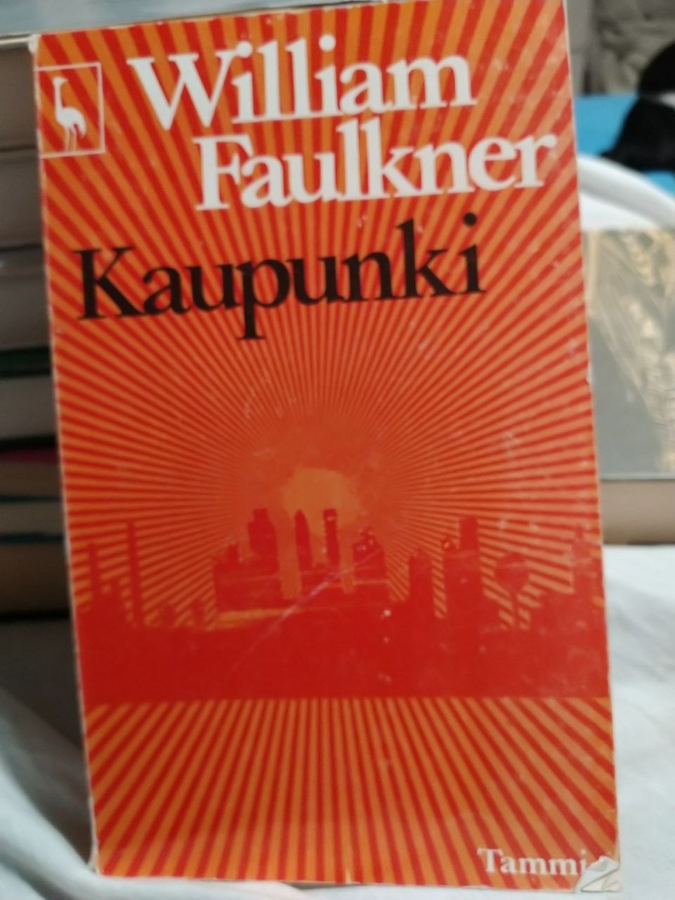 Kaupunki - William Faulkner