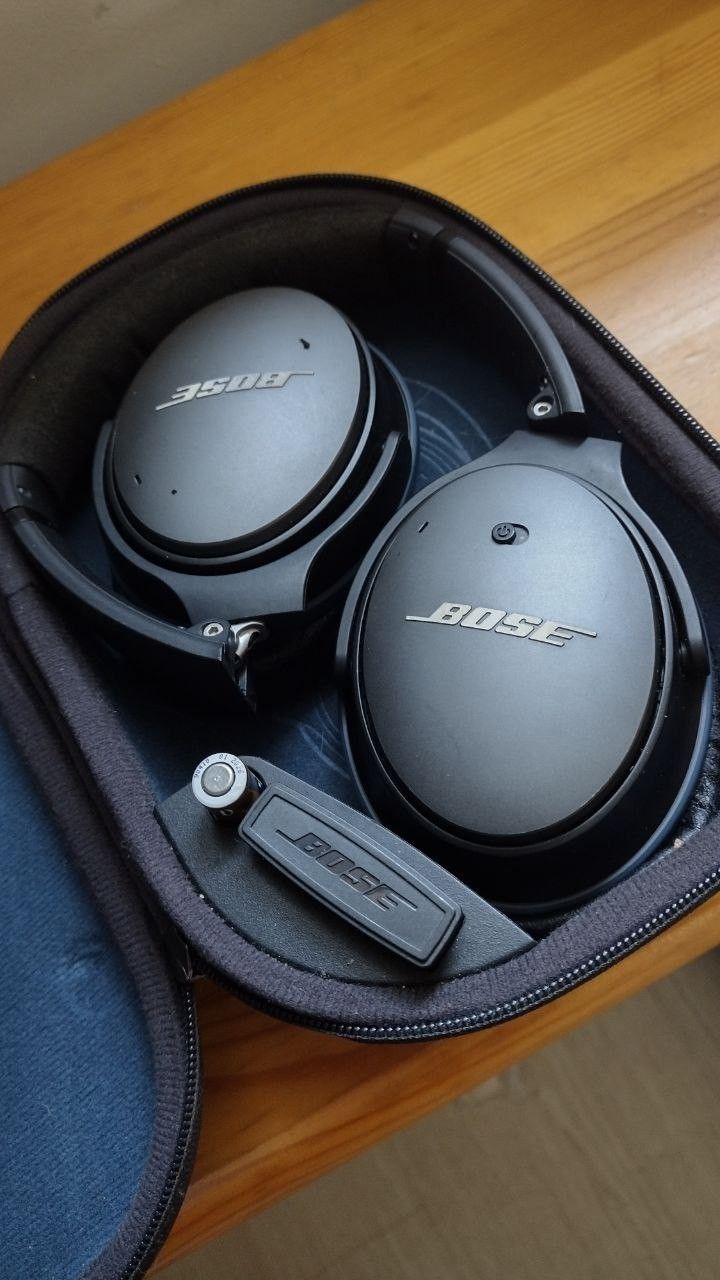 Bose QuietComfort QC25 vastamelukuulokkeet