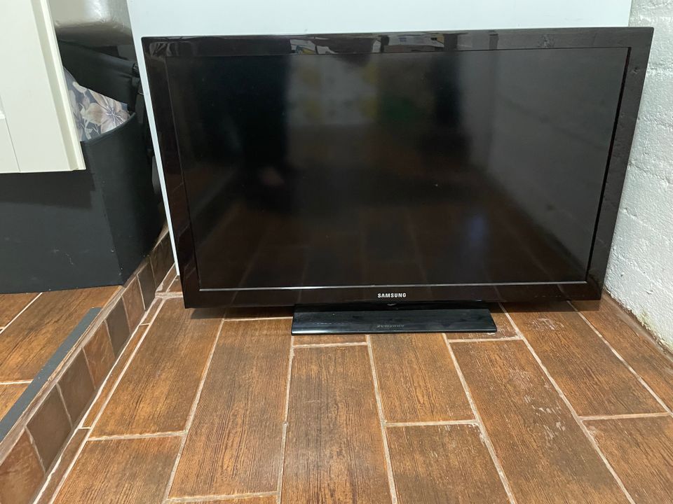 Samsung TV 40”