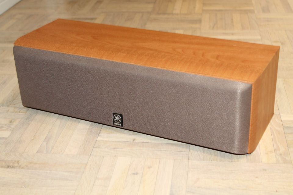 Kotiteatteri laatu puinen passiivi keskikaiutin Yamaha NSC55 hi-fi 180W 47cm