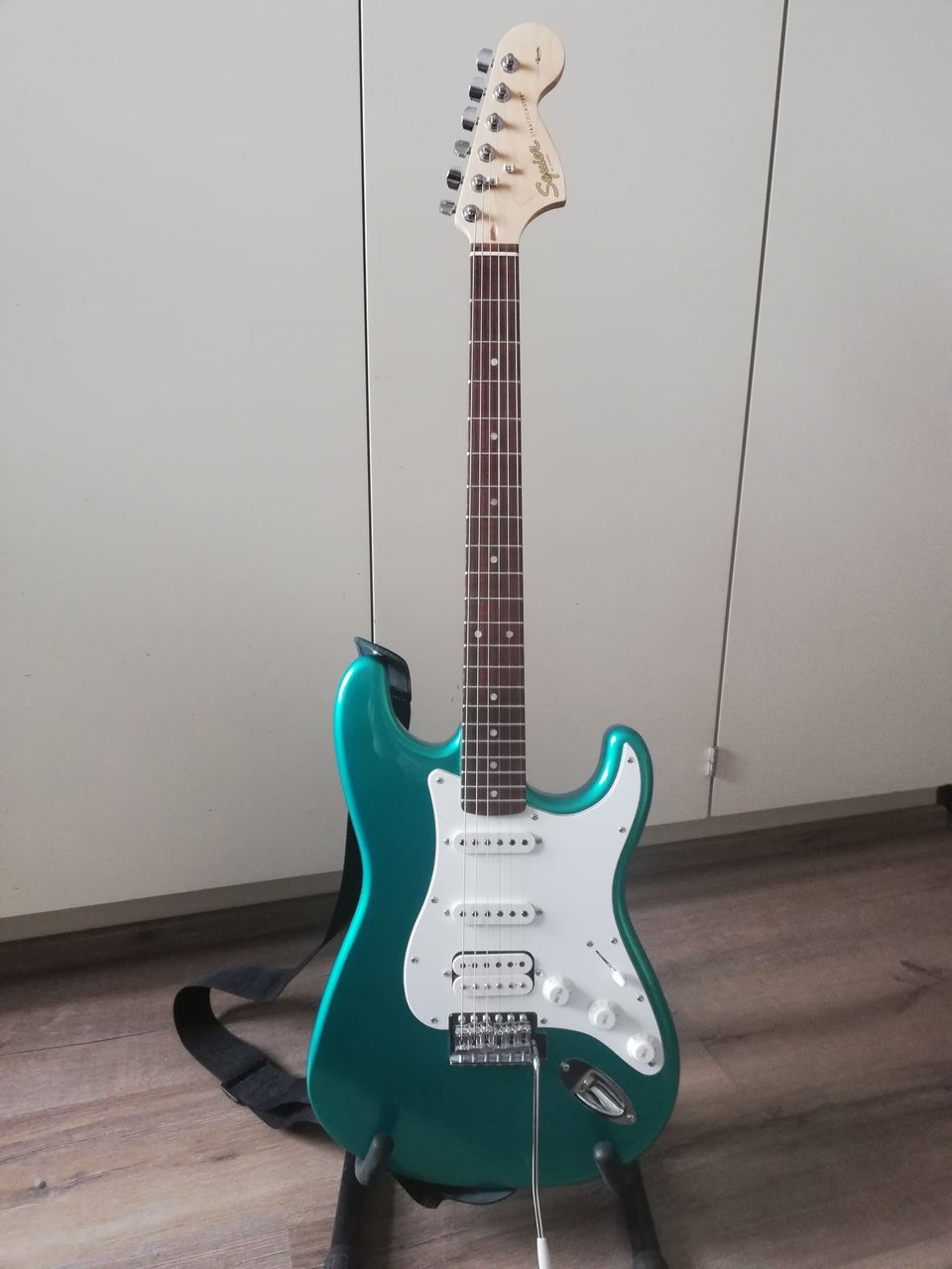 Squier Affinity Strato HSS China