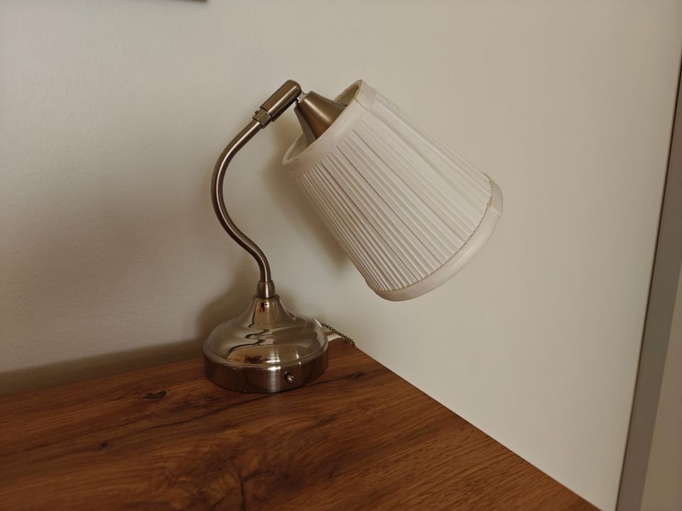 Ikean seinävalo | Small reading lamp