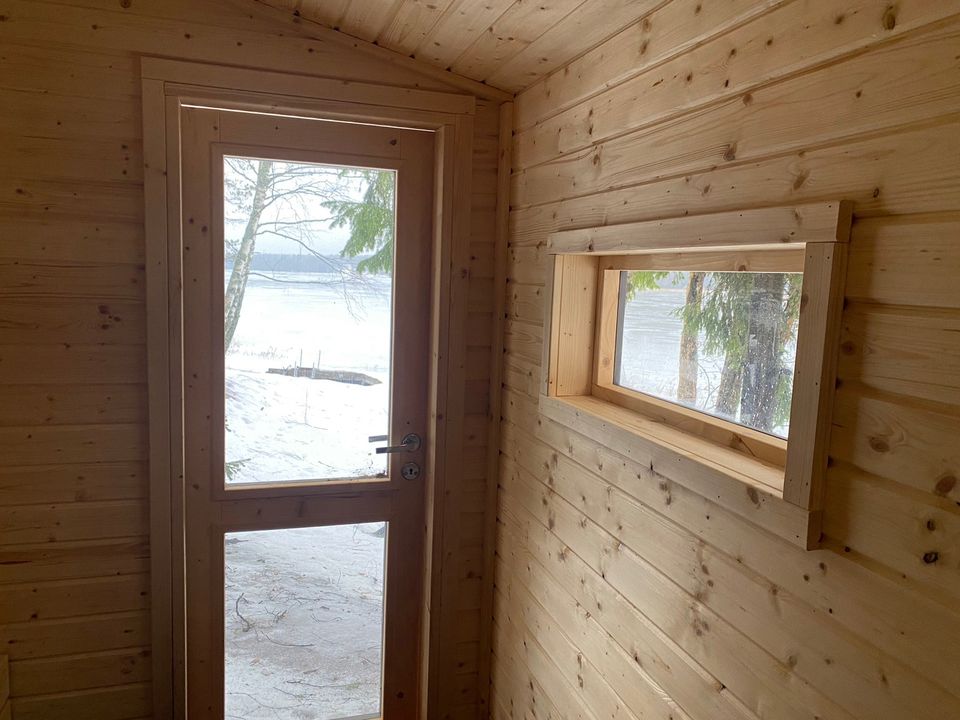 Uusi sauna ja pukuhuone rekisteröidyllä trailerilla
