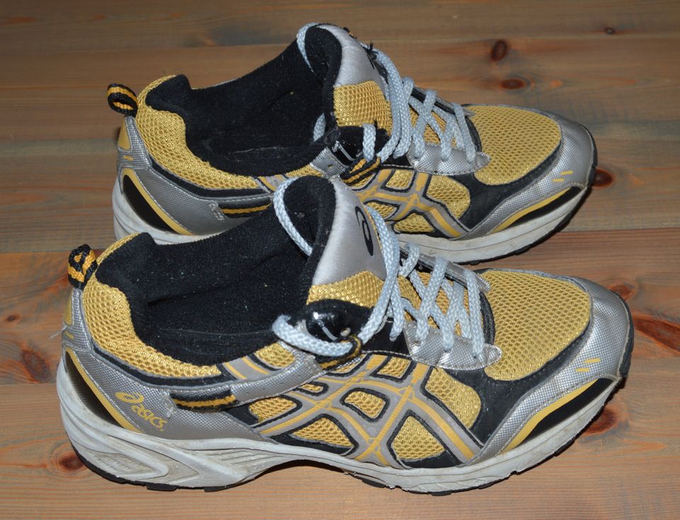 Asics lenkkarit 35 (22cm)