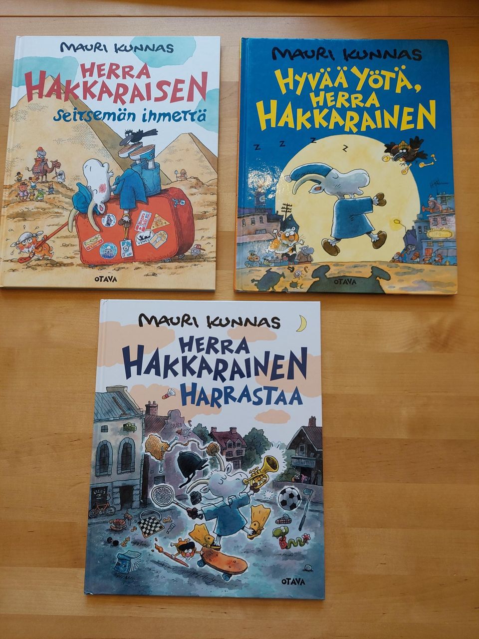 Mauri Kunnaksen kirjoja 3 kpl