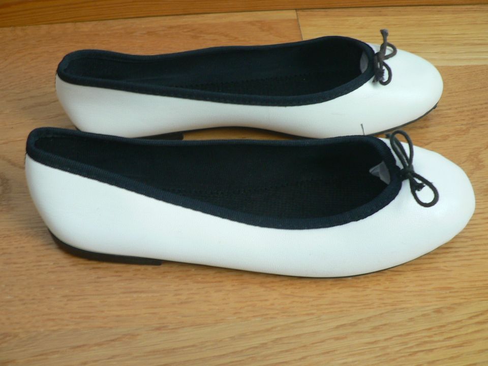 Valkoiset ballerina kengät
