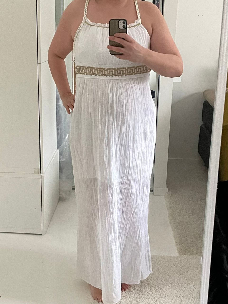 Valkoinen empiremallinen pitkä mekko koko M/L